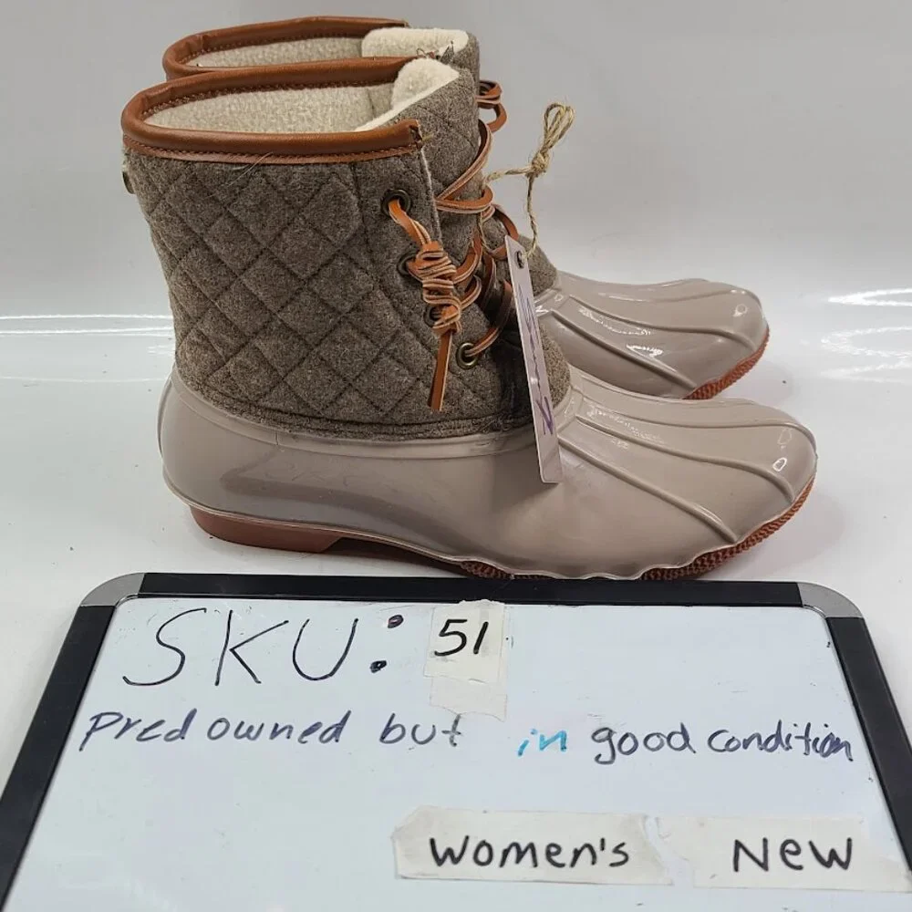Seven7‎ Women's Gray Beige Wool Goose 3760 Ankle Duck Winter Boots Size 7